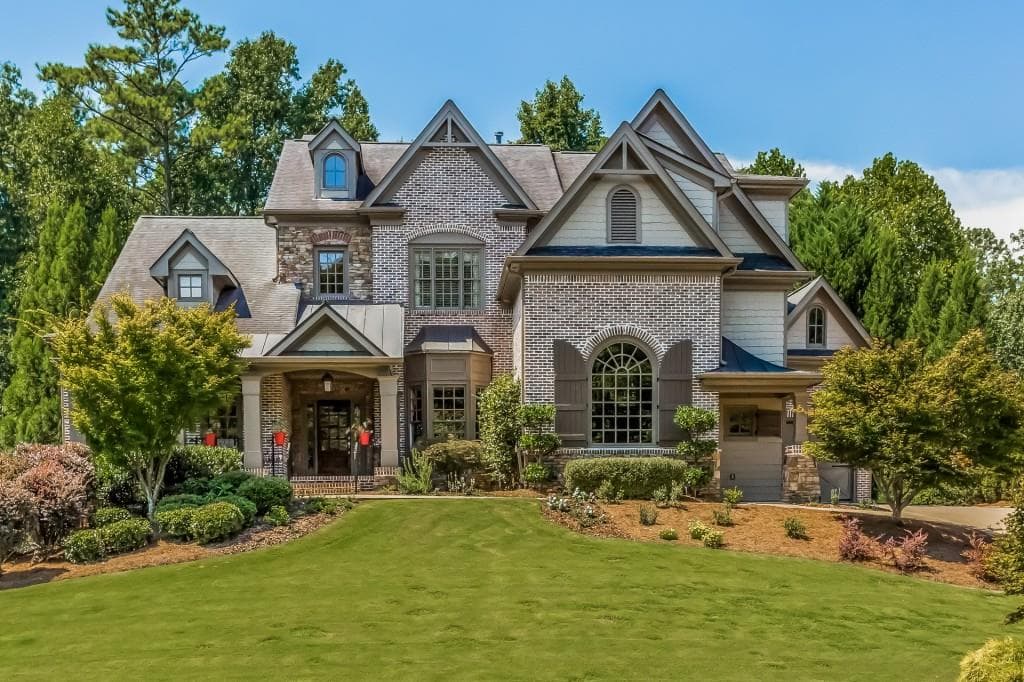 6 bedroom, 4,553 sq ft single family residence sold at 353 Caruso Court, Atlanta, GA 30350