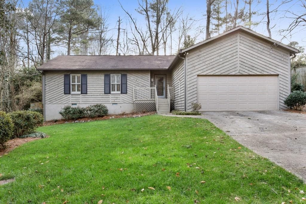 975 Hodges Way, Stone Mountain, GA 30087 — most recent listing photo