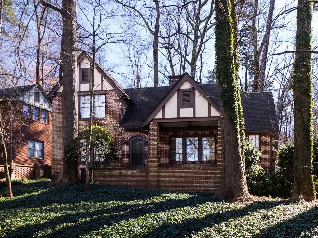 3 bedroom, 1,908 sq ft single family residence sold at 889 Clifton Road, Atlanta, GA 30307