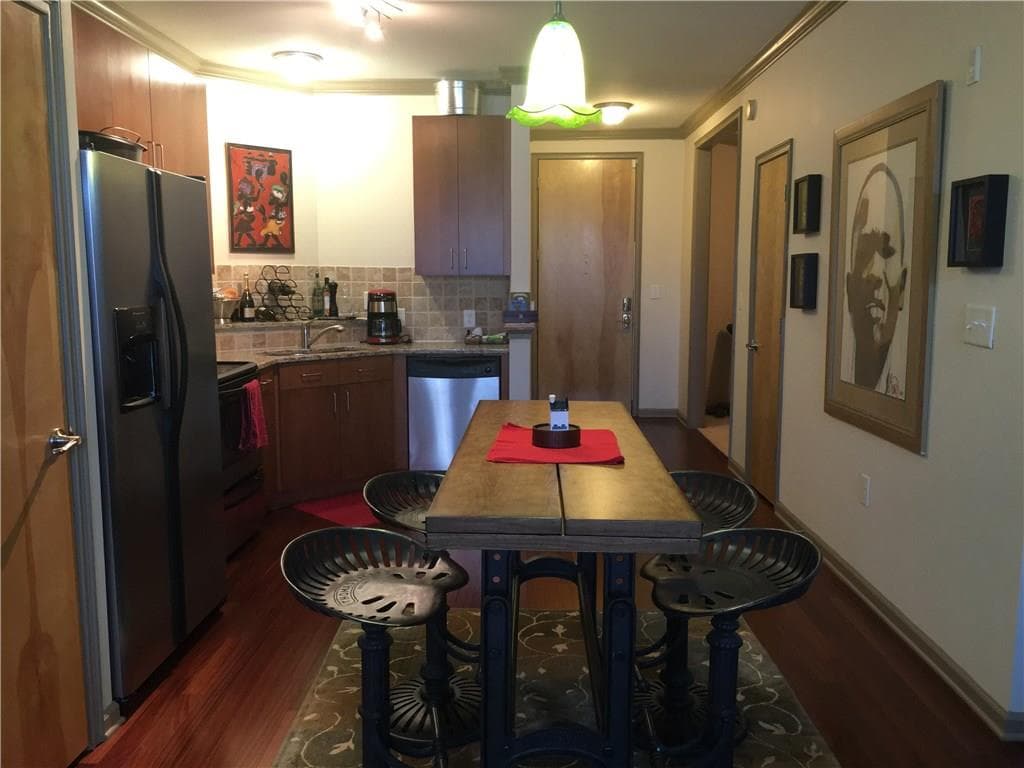 2 bedroom, 943 sq ft condominium sold at 898 Oak Street 3307, Atlanta, GA 30310