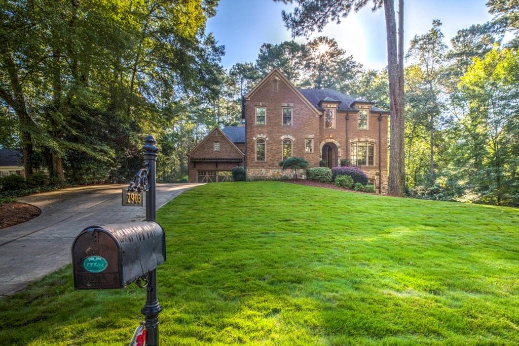 6 bedroom, 5,034 sq ft single family residence sold at 2903 Ridge Valley Road, Atlanta, GA 30327