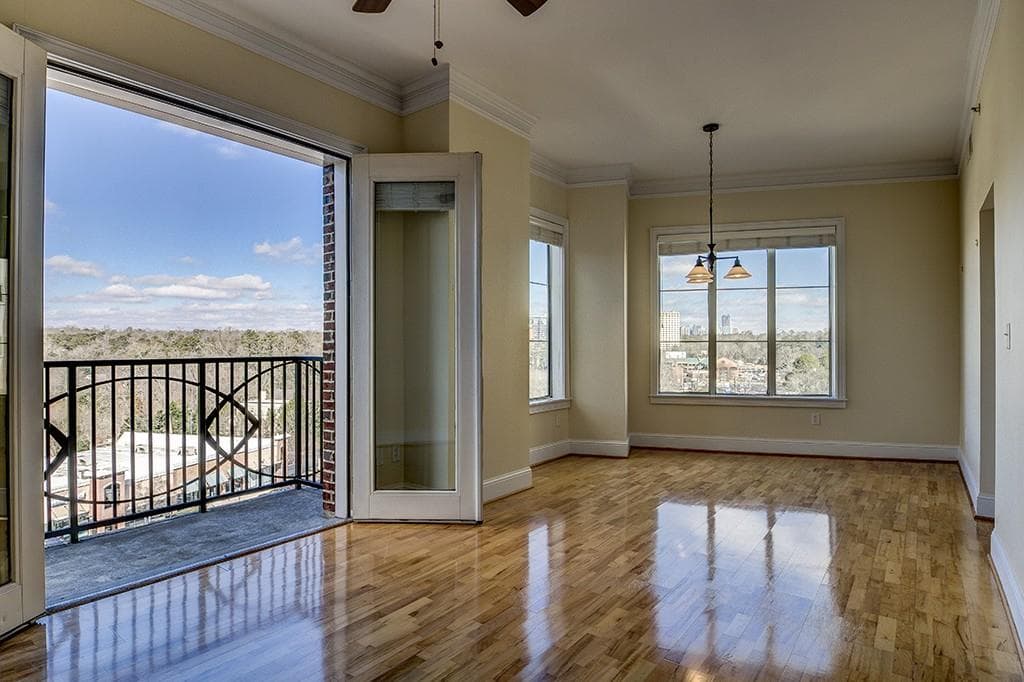 2 bedroom, 1,218 sq ft condominium sold at 2277 Peachtree Road 710, Atlanta, GA 30309