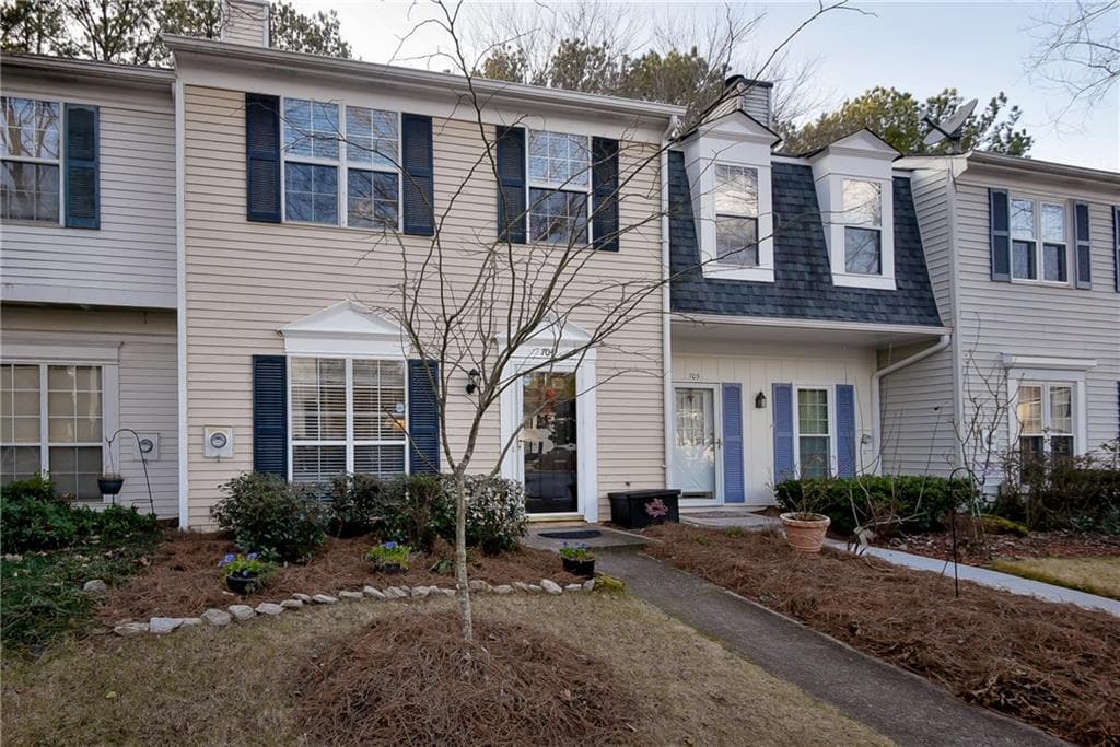704 Wedgewood Way, Sandy Springs, GA 30350 — most recent listing photo