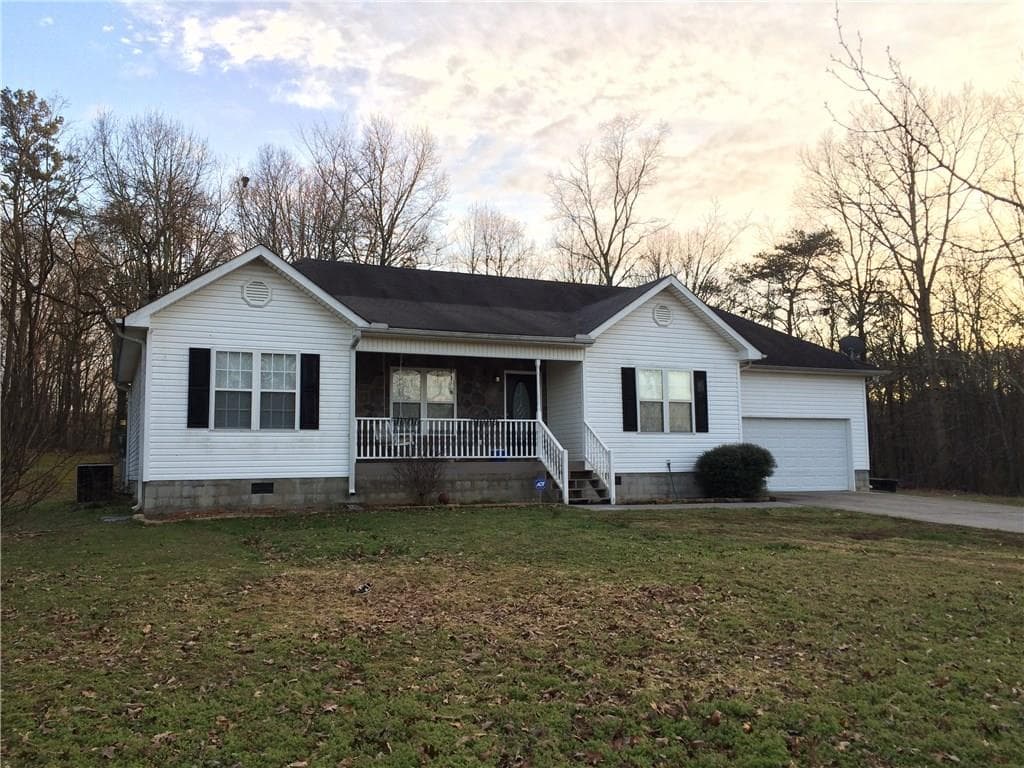 553 Oakland Drive, Calhoun, GA 30701 — most recent listing photo