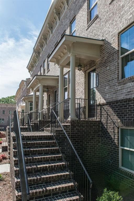 3 bedroom, 2,376 sq ft townhouse sold at 1226 VIRGINIA Court 312, Atlanta, GA 30306