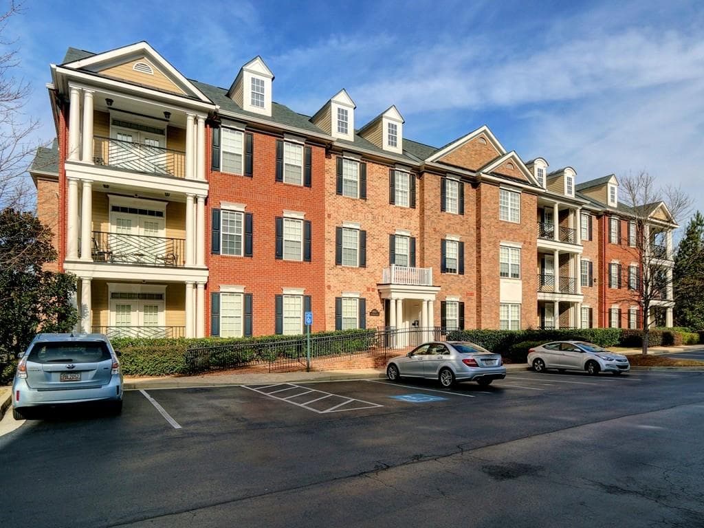 2 bedroom condominium sold at 4955 Ivy Ridge Drive 103, Atlanta, GA 30339