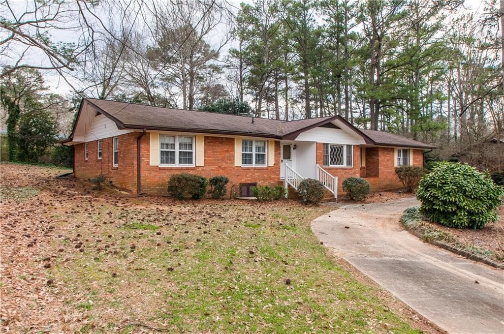 4 bedroom, 1,863 sq ft single family residence sold at 3068 Laura Lane, Lithia Springs, GA 30122