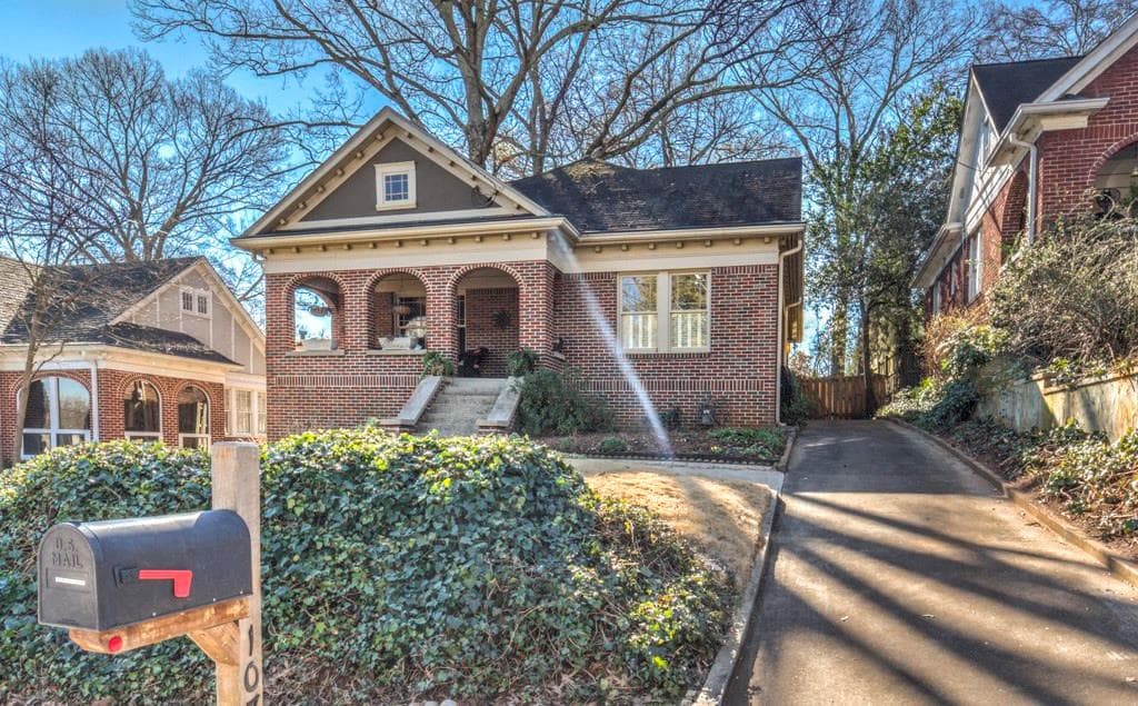 3 bedroom, 1,539 sq ft single family residence sold at 1071 Bellevue Drive, Atlanta, GA 30306