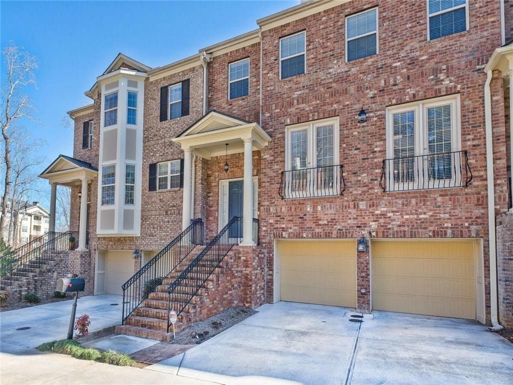 4 bedroom, 3,598 sq ft townhouse sold at 1921 Cherry Laurel Court, Atlanta, GA 30339