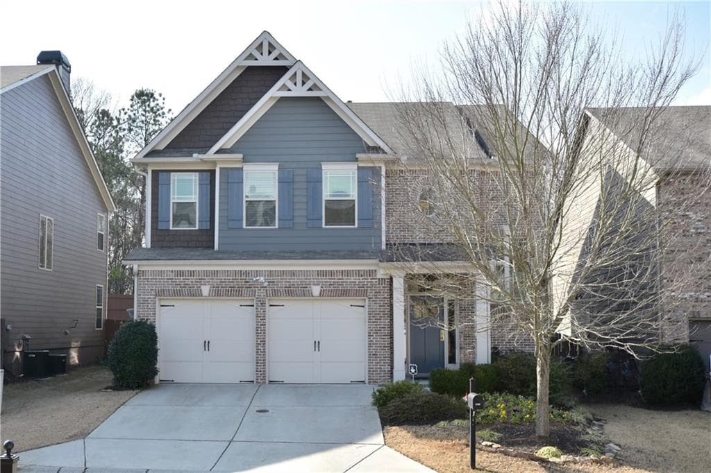 4 bedroom, 2,562 sq ft single family residence sold at 2102 Old Georgian Terrace, Atlanta, GA 30318