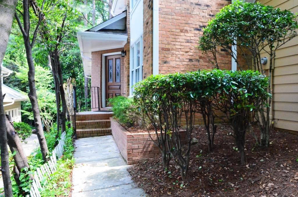 1020 Shady Valley Place, Brookhaven, GA 30324 — most recent listing photo