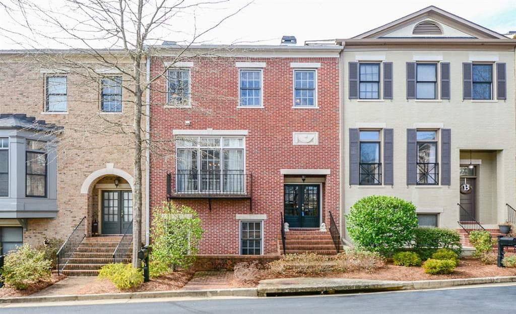 135 W Ridge Way, Roswell, GA 30076 — most recent listing photo