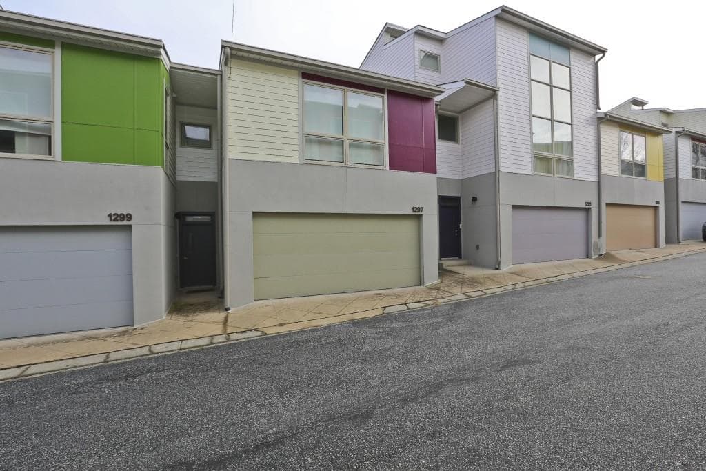 2 bedroom, 1,263 sq ft townhouse sold at 1297 Noguchi Mews, Atlanta, GA 30318