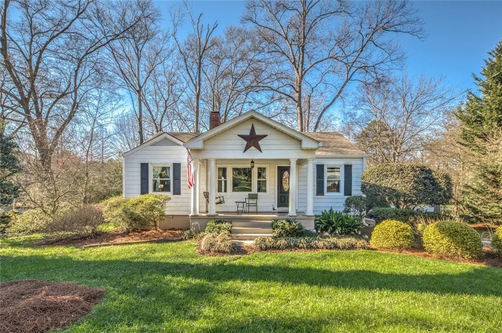 3 bedroom, 1,046 sq ft single family residence sold at 1041 N Carter Road, Decatur, GA 30030