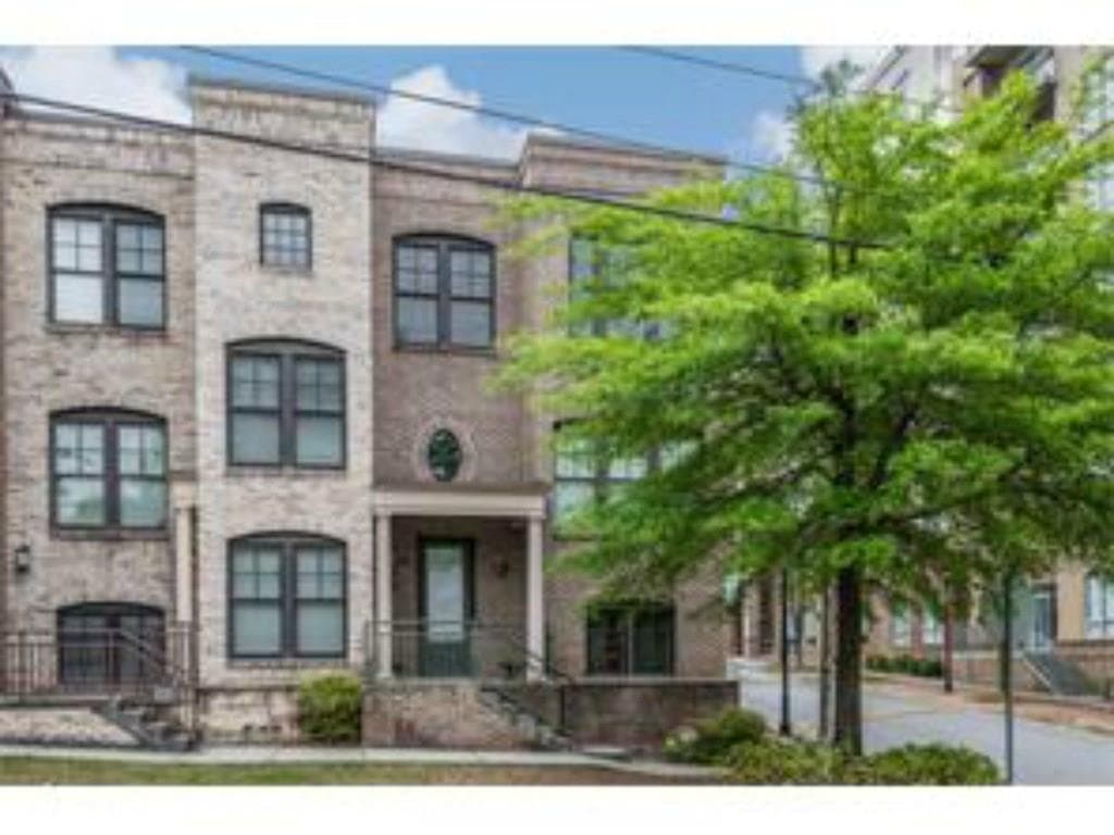 702 Cosmopolitan Drive 702, Atlanta, GA 30324 — most recent listing photo