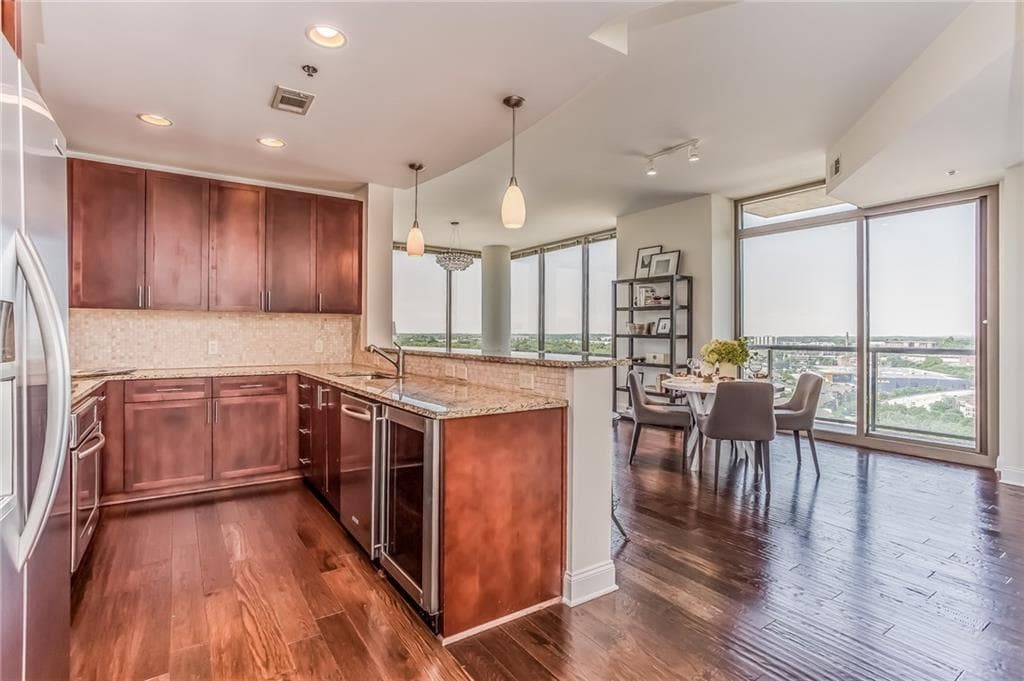 2 bedroom, 1,536 sq ft condominium sold at 270 17th Street 1913, Atlanta, GA 30363