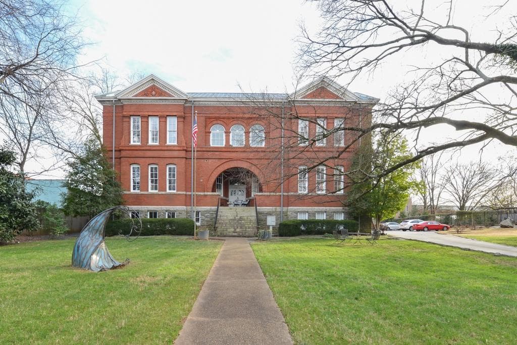 3 bedroom, 3,100 sq ft condominium sold at 729 Edgewood Avenue A, Atlanta, GA 30307