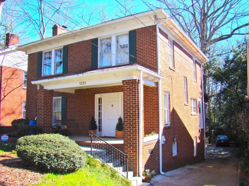 4 bedroom, 1,920 sq ft single family residence sold at 1231 Briarcliff Road, Atlanta, GA 30306