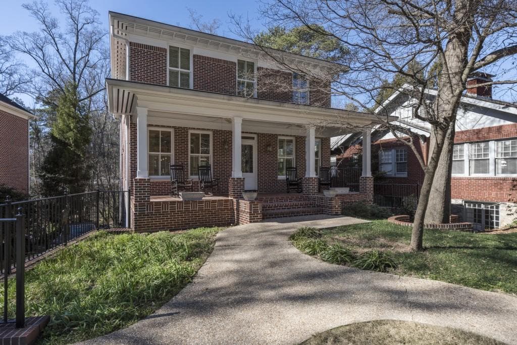 4 bedroom, 4,550 sq ft single family residence sold at 2084 Mckinley Road, Atlanta, GA 30318