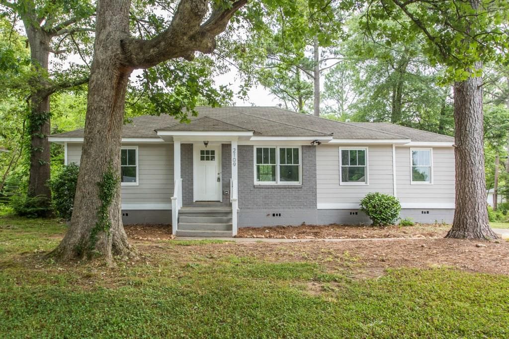 3 bedroom single family residence sold at 2109 Settle Circle, Atlanta, GA 30316