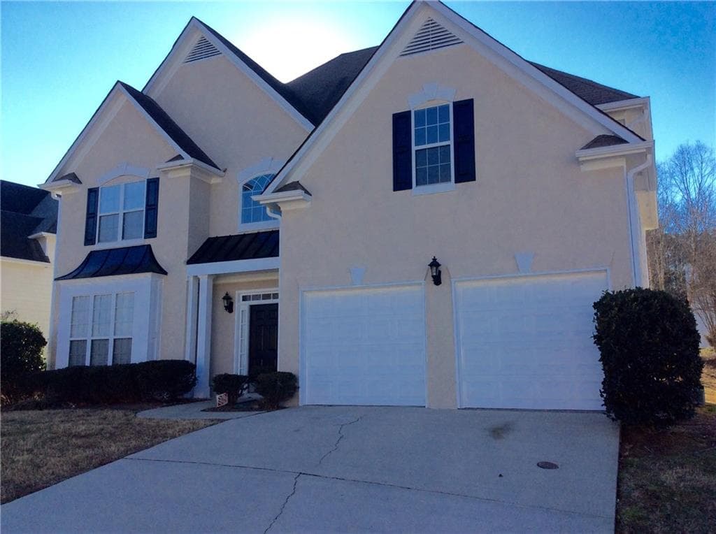 5 bedroom, 2,513 sq ft single family residence sold at 3747 Milford Place, Atlanta, GA 30331