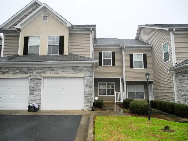 3 bedroom, 1,453 sq ft condominium sold at 14 Bay Branch Boulevard, Fayetteville, GA 30214