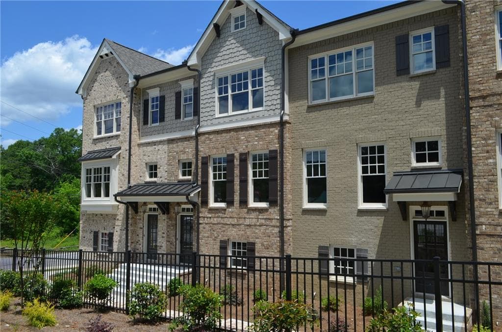 3 bedroom, 2,100 sq ft townhouse sold at 4006 Chastain Preserve Way, Atlanta, GA 30342