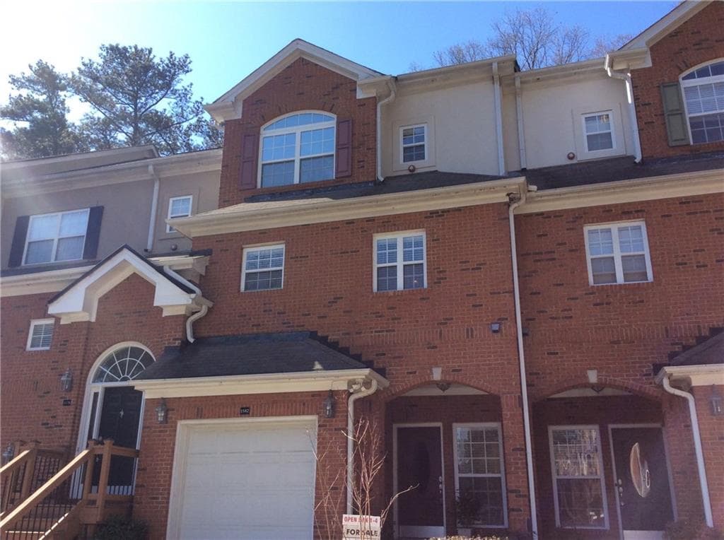 1582 Chateau Club, Dunwoody, GA 30338 — most recent listing photo