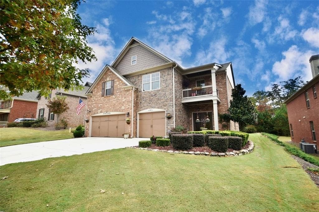 6 bedroom, 4,220 sq ft single family residence sold at 1620 Winning Colors Court, Suwanee, GA 30024