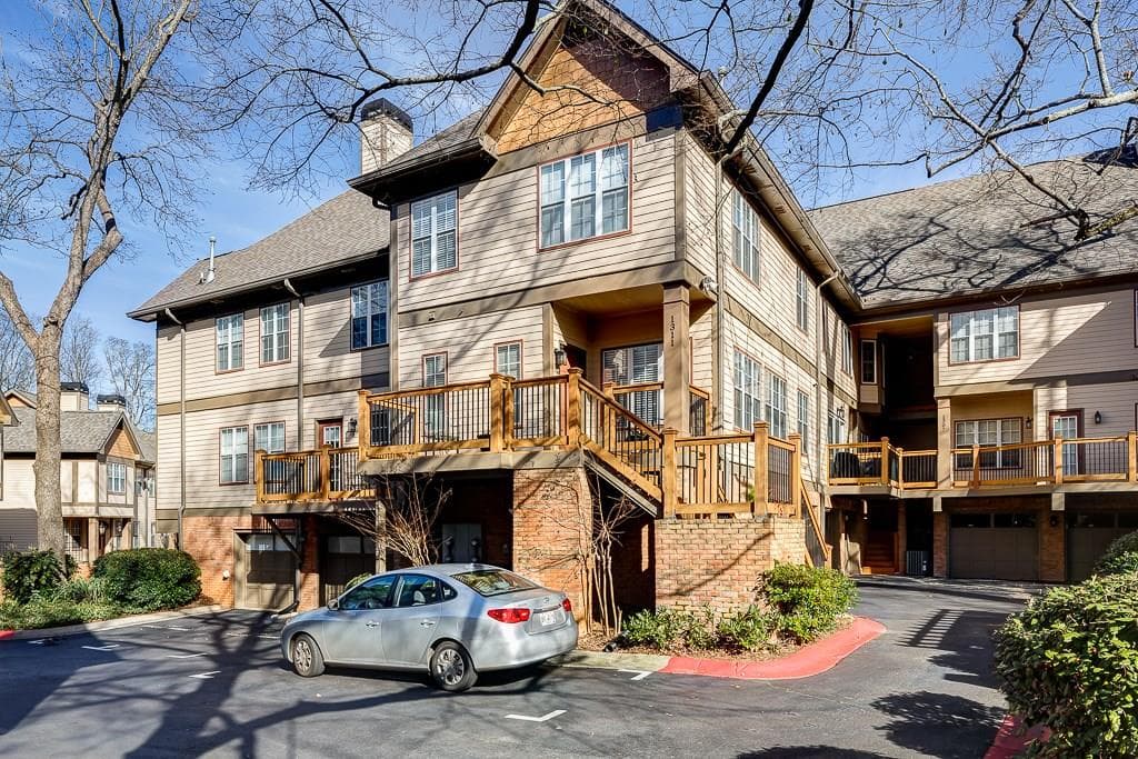 2 bedroom, 1,100 sq ft condominium sold at 1311 Stillwood Chase, Atlanta, GA 30306