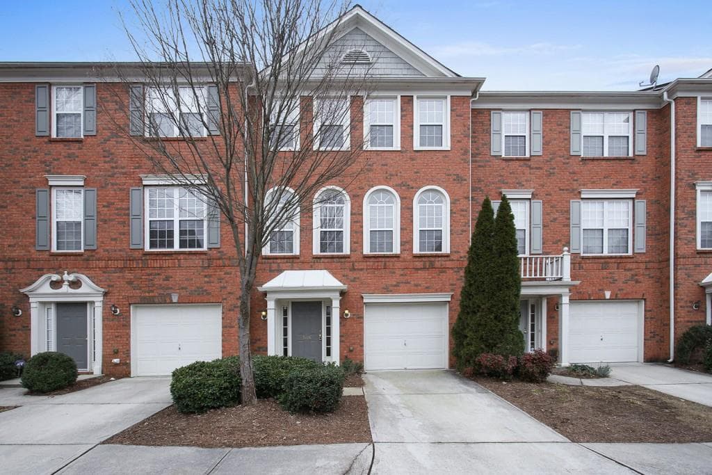 3 bedroom, 1,963 sq ft townhouse sold at 5108 Manerdale Drive, Atlanta, GA 30339