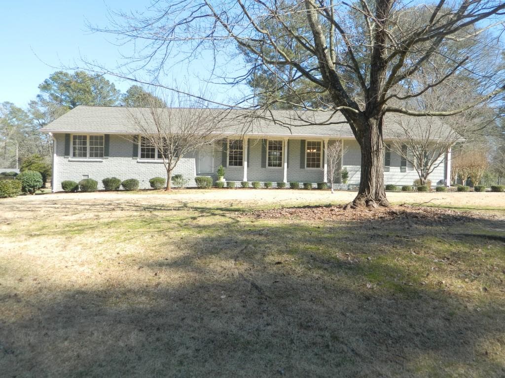 207 Rhodes Drive, Marietta, GA 30068 — most recent listing photo