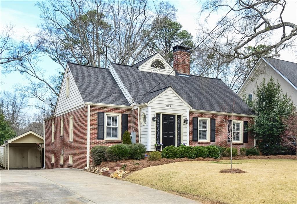 3 bedroom, 2,396 sq ft single family residence sold at 2004 Tuxedo Avenue, Atlanta, GA 30307