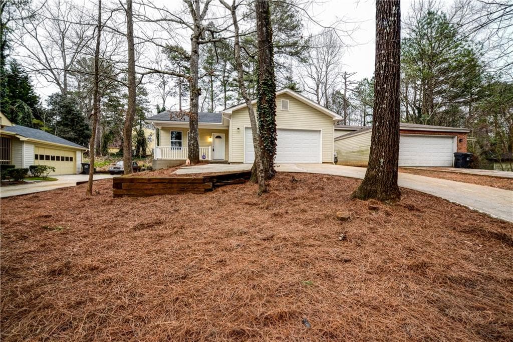 563 Ridge Avenue, Stone Mountain, GA 30083 — most recent listing photo