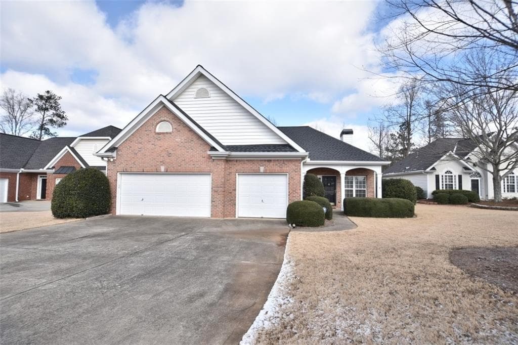4 bedroom, 1,876 sq ft single family residence sold at 200 Mamie Court, Alpharetta, GA 30004