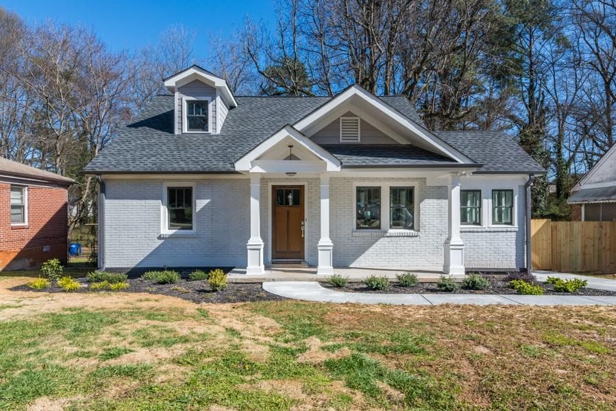 4 bedroom, 2,000 sq ft single family residence sold at 440 Greencove Lane, Atlanta, GA 30316