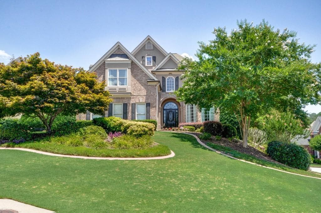 4014 Defender Drive, Roswell, GA 30075 — most recent listing photo