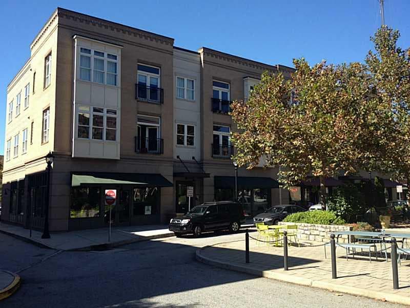 1 bedroom, 871 sq ft condominium sold at 933 Garrett Street 305, Atlanta, GA 30316