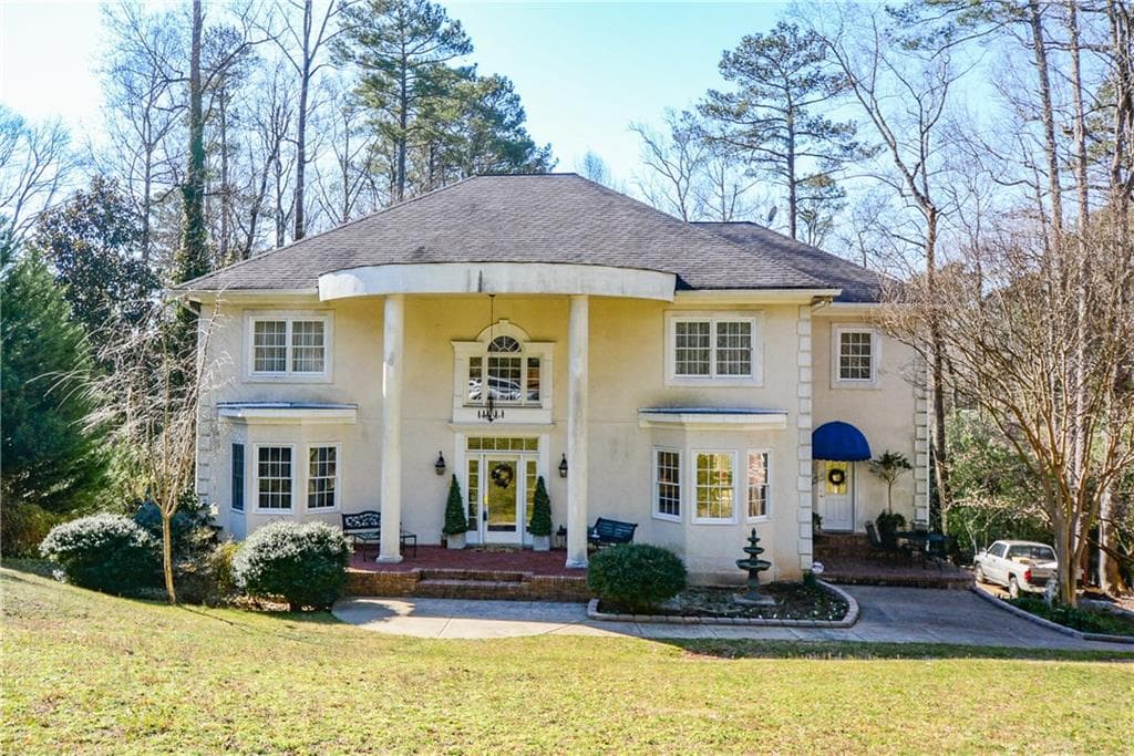 6560 Old Cabin Road, Sandy Springs, GA 30328 — most recent listing photo
