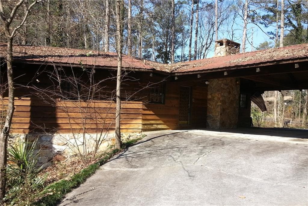4 bedroom single family residence sold at 3568 Lake Drive, Smyrna, GA 30082