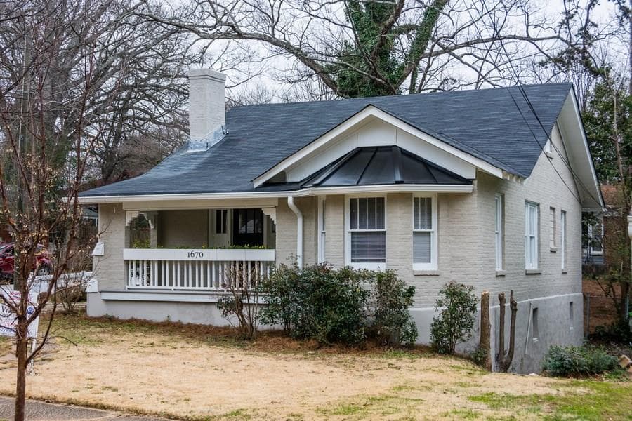 3 bedroom, 1,352 sq ft single family residence sold at 1670 Melrose Drive, Atlanta, GA 30310