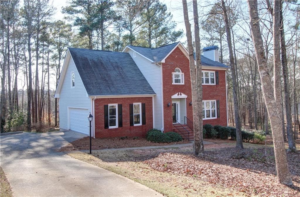 5 bedroom, 2,236 sq ft single family residence sold at 125 Shoreline Way, Hampton, GA 30228