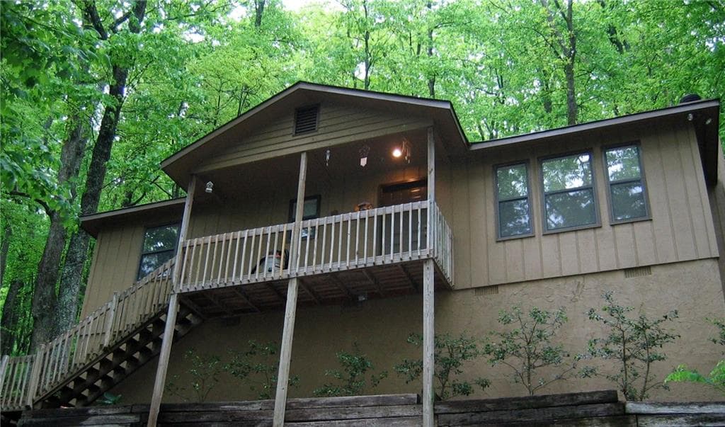 2 bedroom, 880 sq ft single family residence sold at 764 Chestnut Cove Trail, Jasper, GA 30143