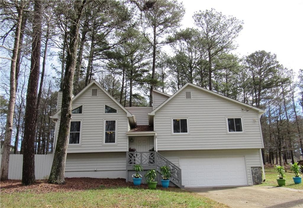 3 bedroom, 1,328 sq ft single family residence sold at 2340 Danielle Court, Marietta, GA 30062