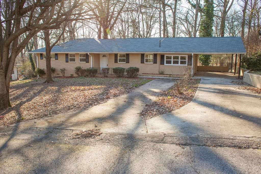 3 bedroom, 1,502 sq ft single family residence sold at 2352 Elmwood Circle, Atlanta, GA 30339
