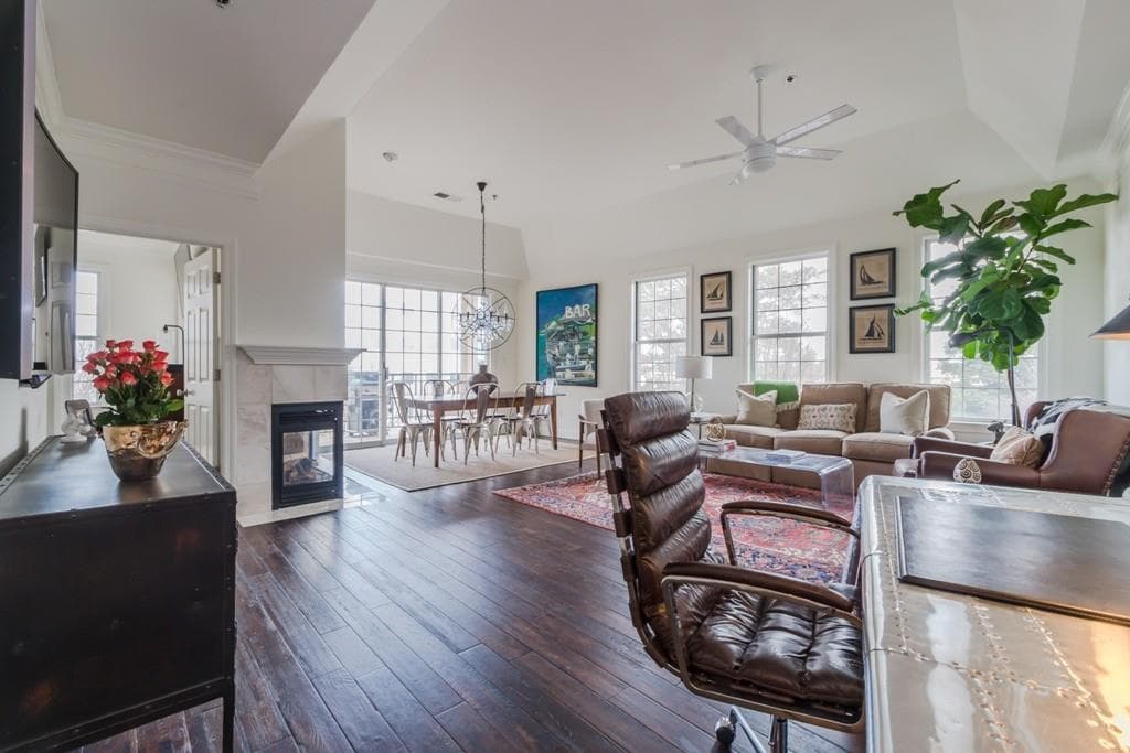 2 bedroom, 1,230 sq ft condominium sold at 3101 Howell Mill Road 304, Atlanta, GA 30327