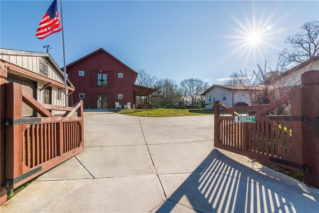 7 bedroom single family residence sold at 14725 Freemanville Road, Milton, GA 30004