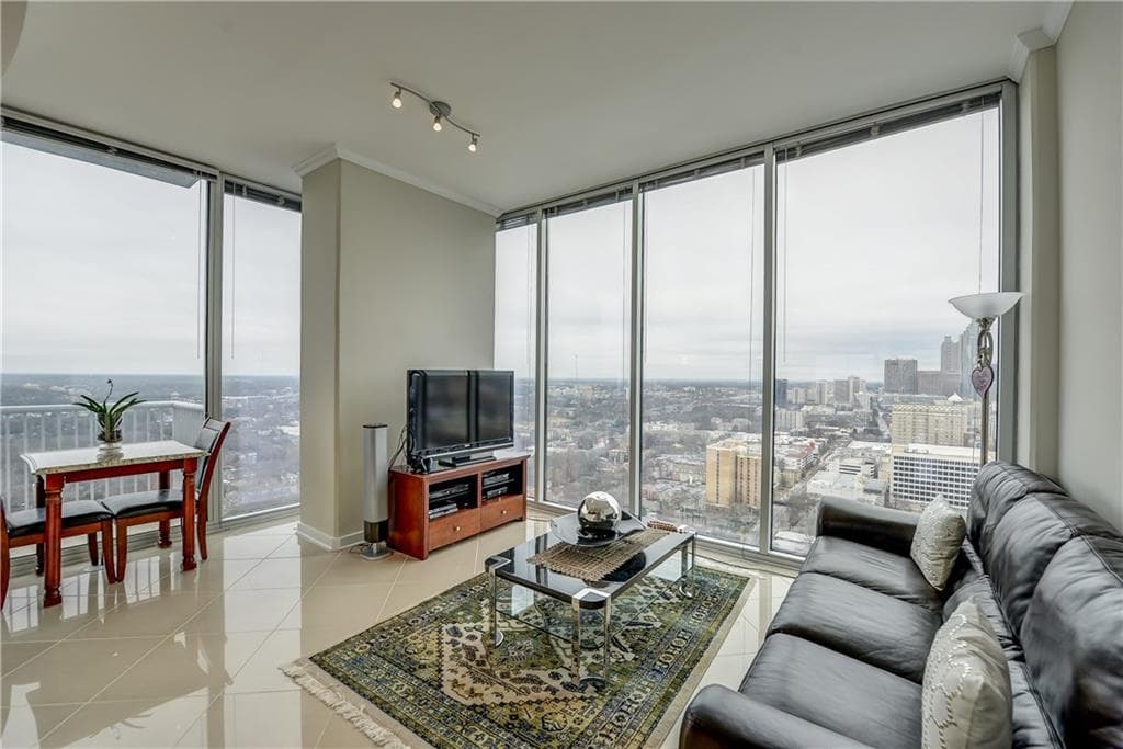 2 bedroom, 1,158 sq ft condominium sold at 855 Peachtree Street 3013, Atlanta, GA 30308
