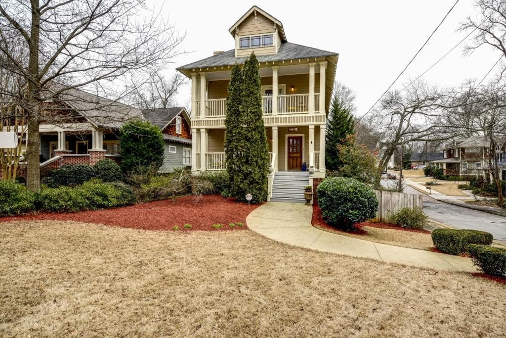 3 bedroom, 2,376 sq ft single family residence sold at 1927 Hallman Street, Atlanta, GA 30317