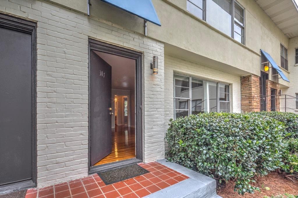 2250 Cheshire Bridge Road 307, Atlanta, GA 30324 — most recent listing photo